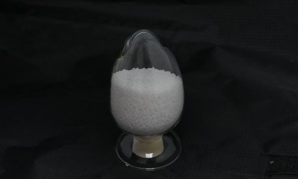 氧化鋯砂在光學器件制造中的關鍵作用